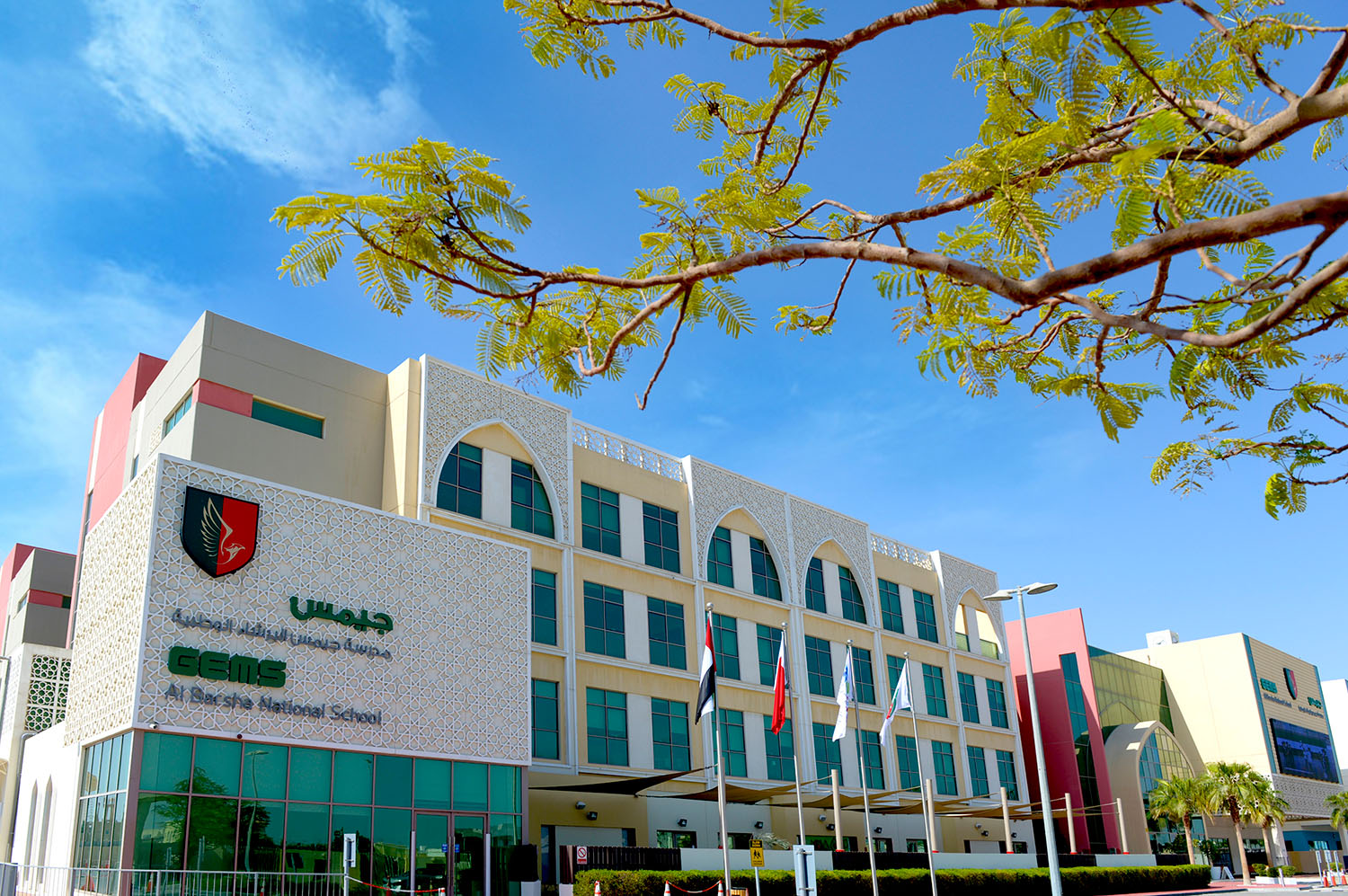 مدرسة جيمس البرشاء الوطنية - فرع دبي